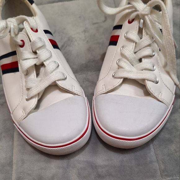 Tommy Hilfiger White Sneakers - Picture 2 of 7